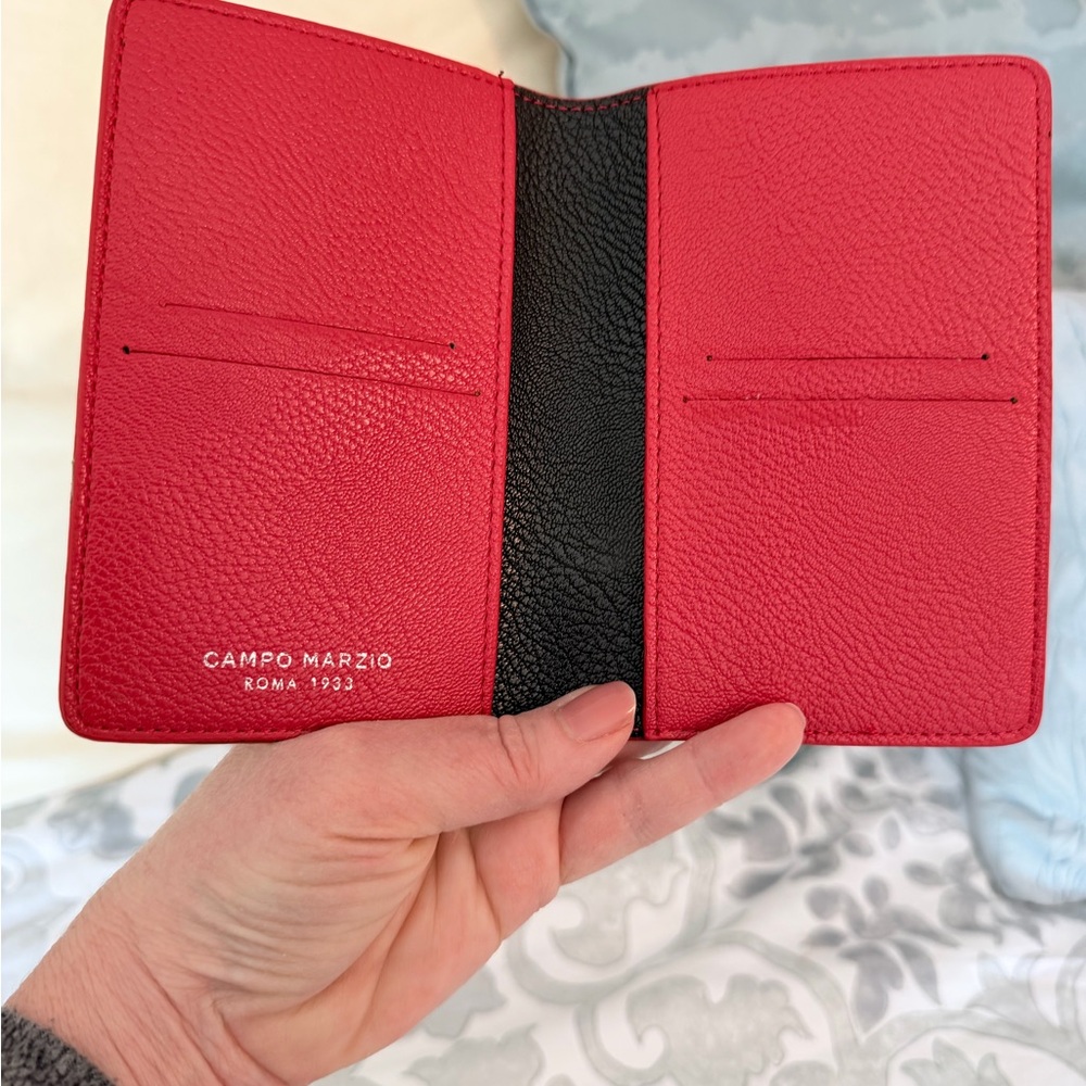 Campo Mario Roma passport/card organizer with Black Interior